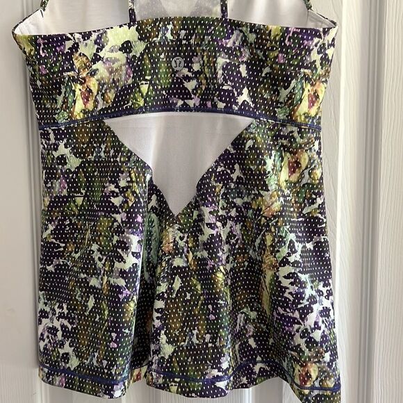 Lululemon Running In The City Tank - Picture 8 of 10